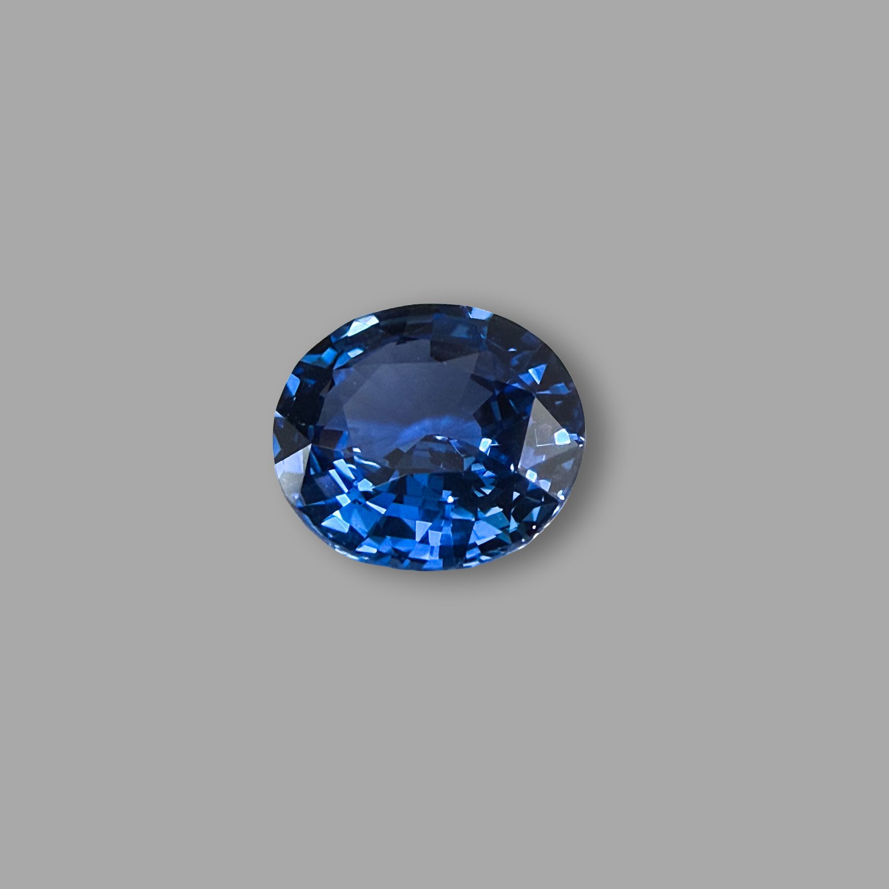 Saphir 2,03 ct, blau