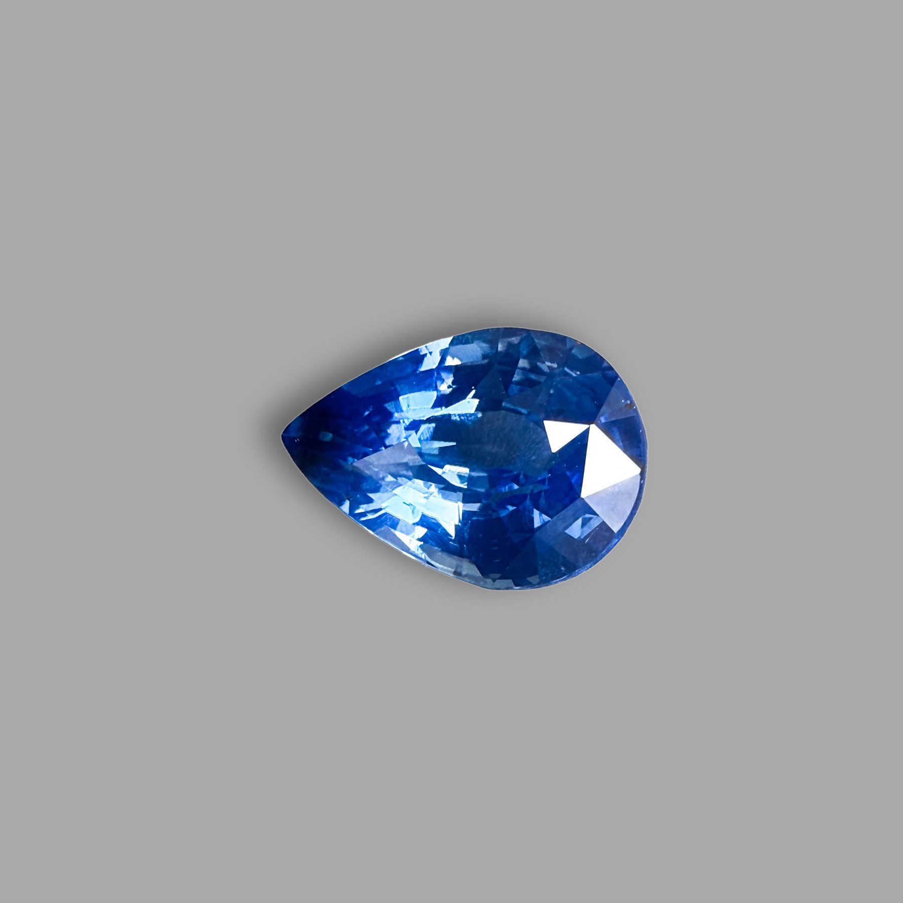 Saphir 3,05 ct, blau