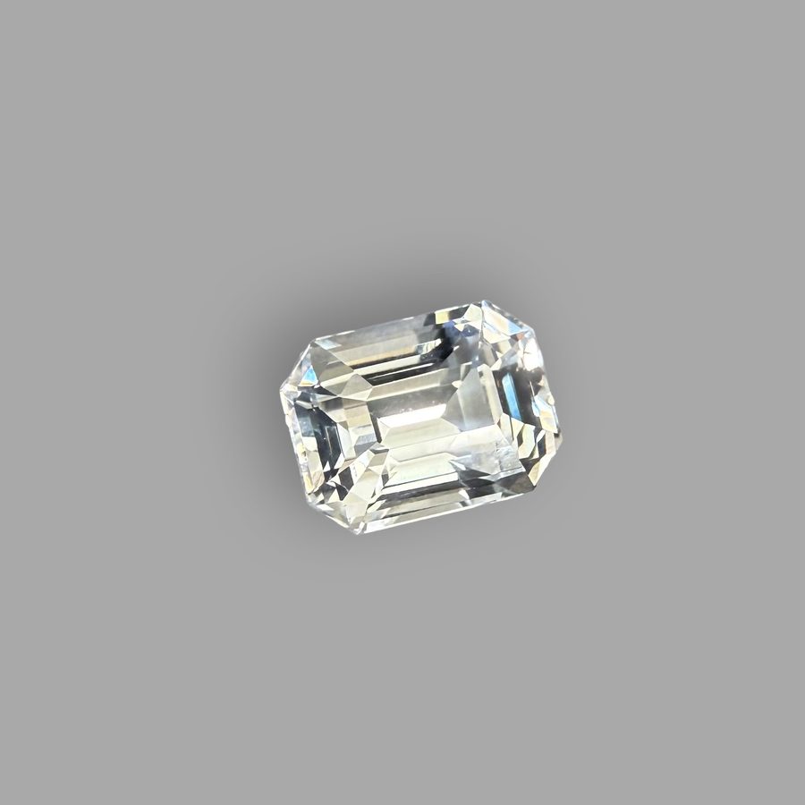 Saphir 2,12 ct, weiß