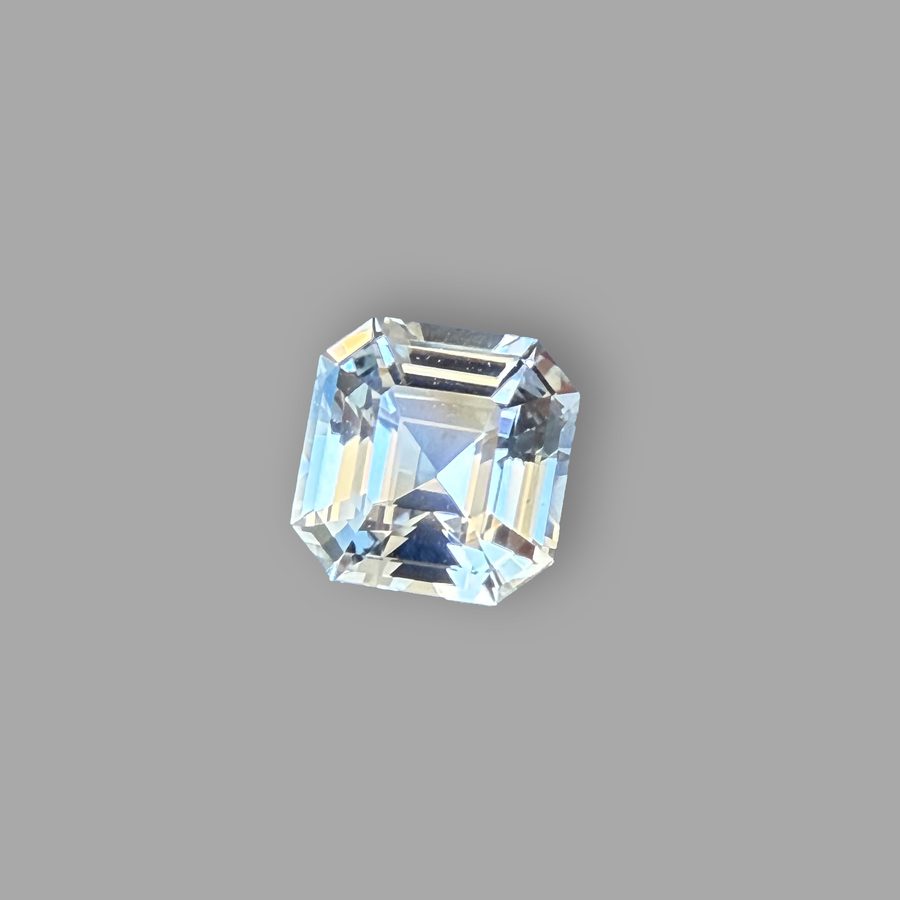 Saphir 1,22 ct, weiß