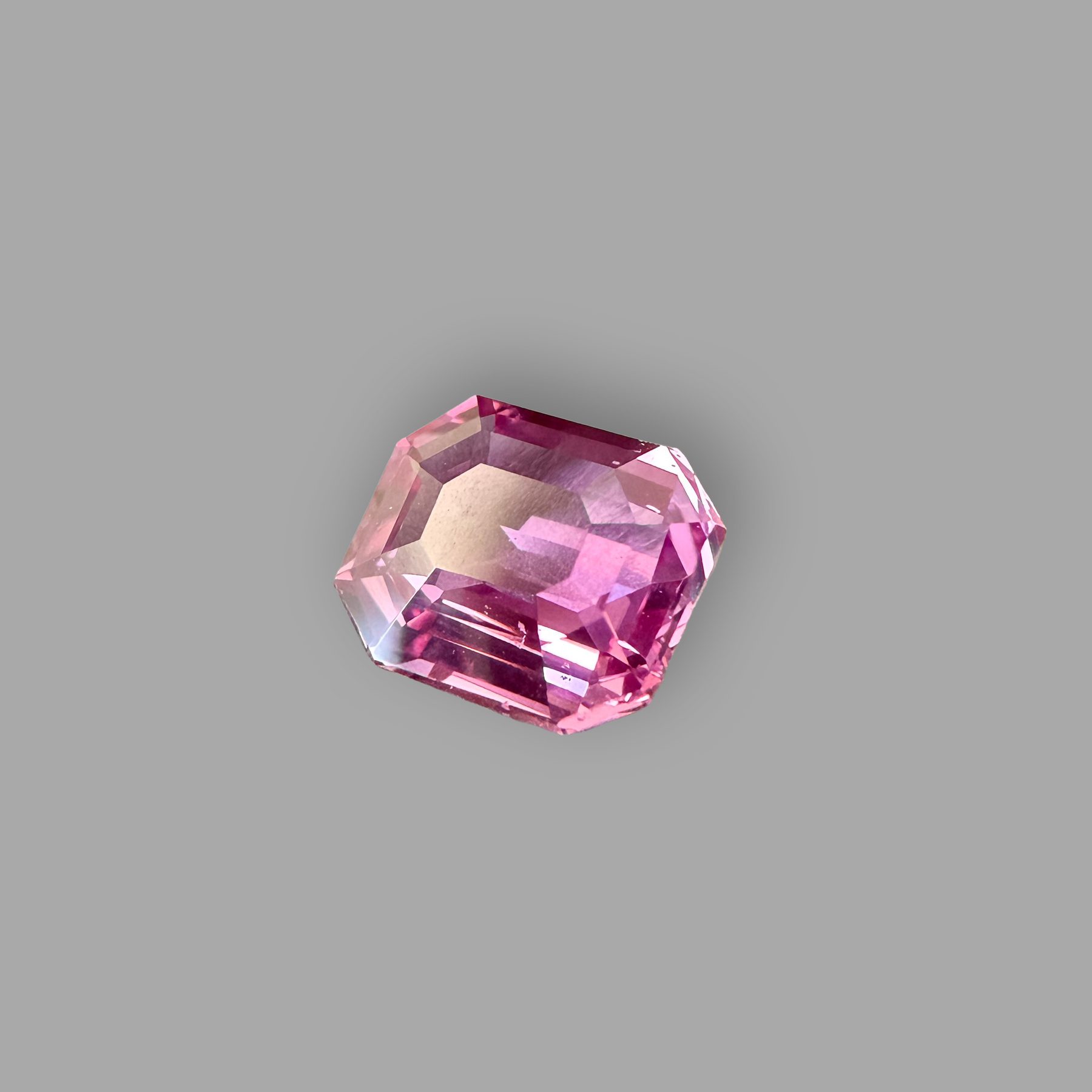 Saphir 1,57 ct, rose