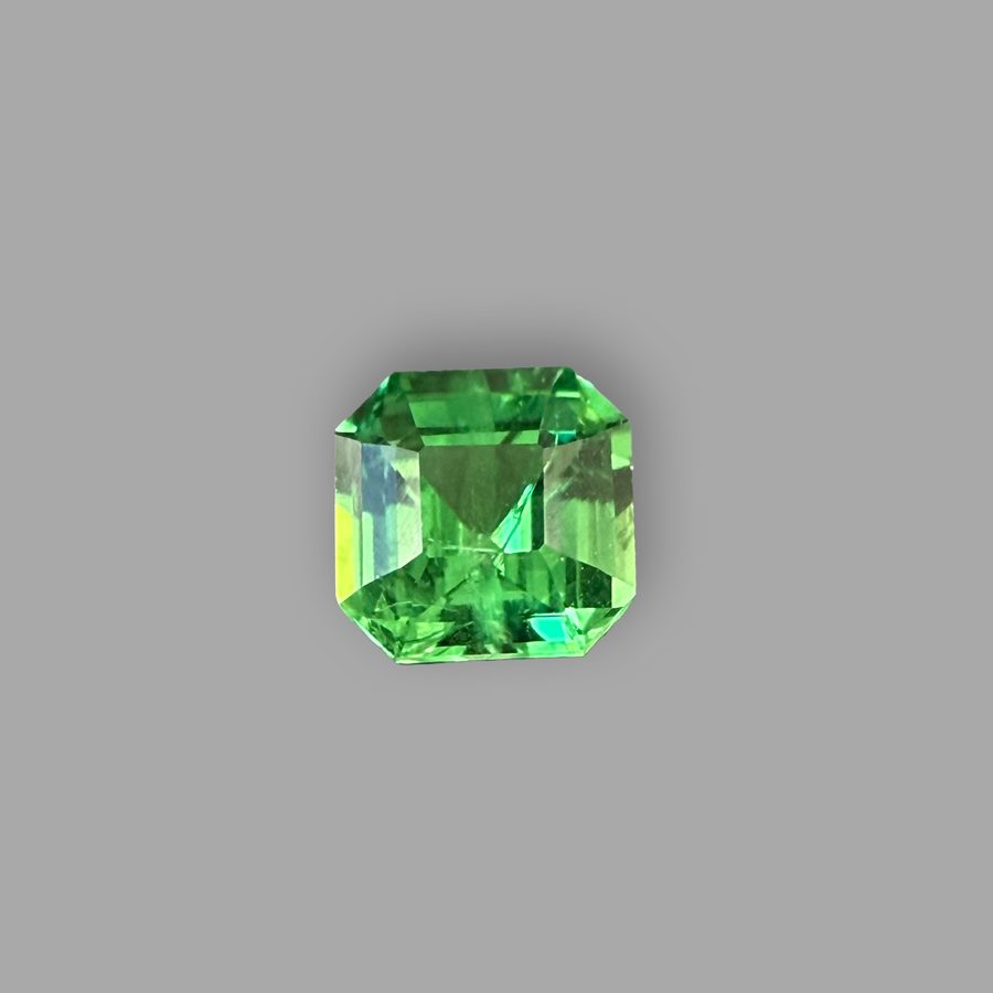 Tsavorit 0,81 ct, grün