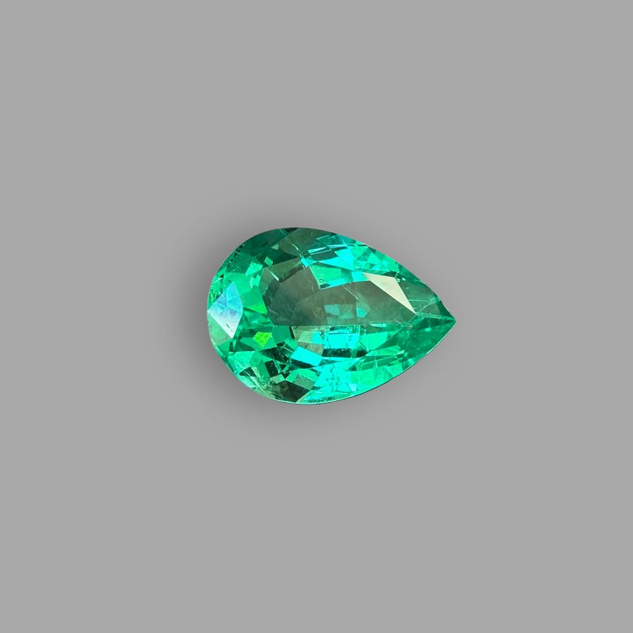Smaragd 4,40 ct, grün